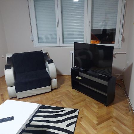 Rajna Apartment Pirot Luaran gambar