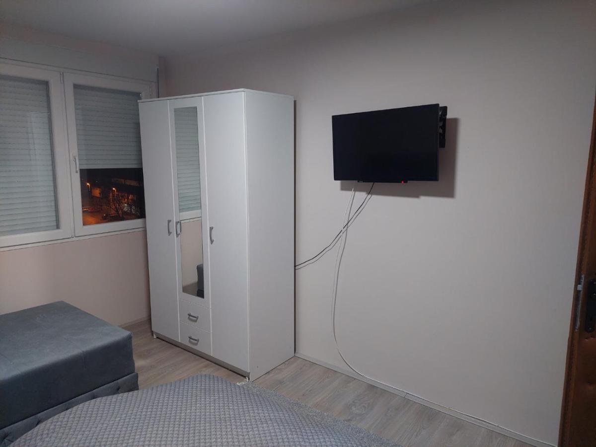Rajna Apartment Pirot Luaran gambar