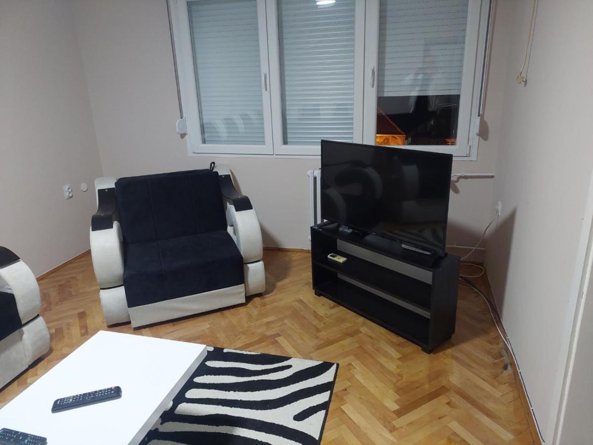 Rajna Apartment Pirot Luaran gambar