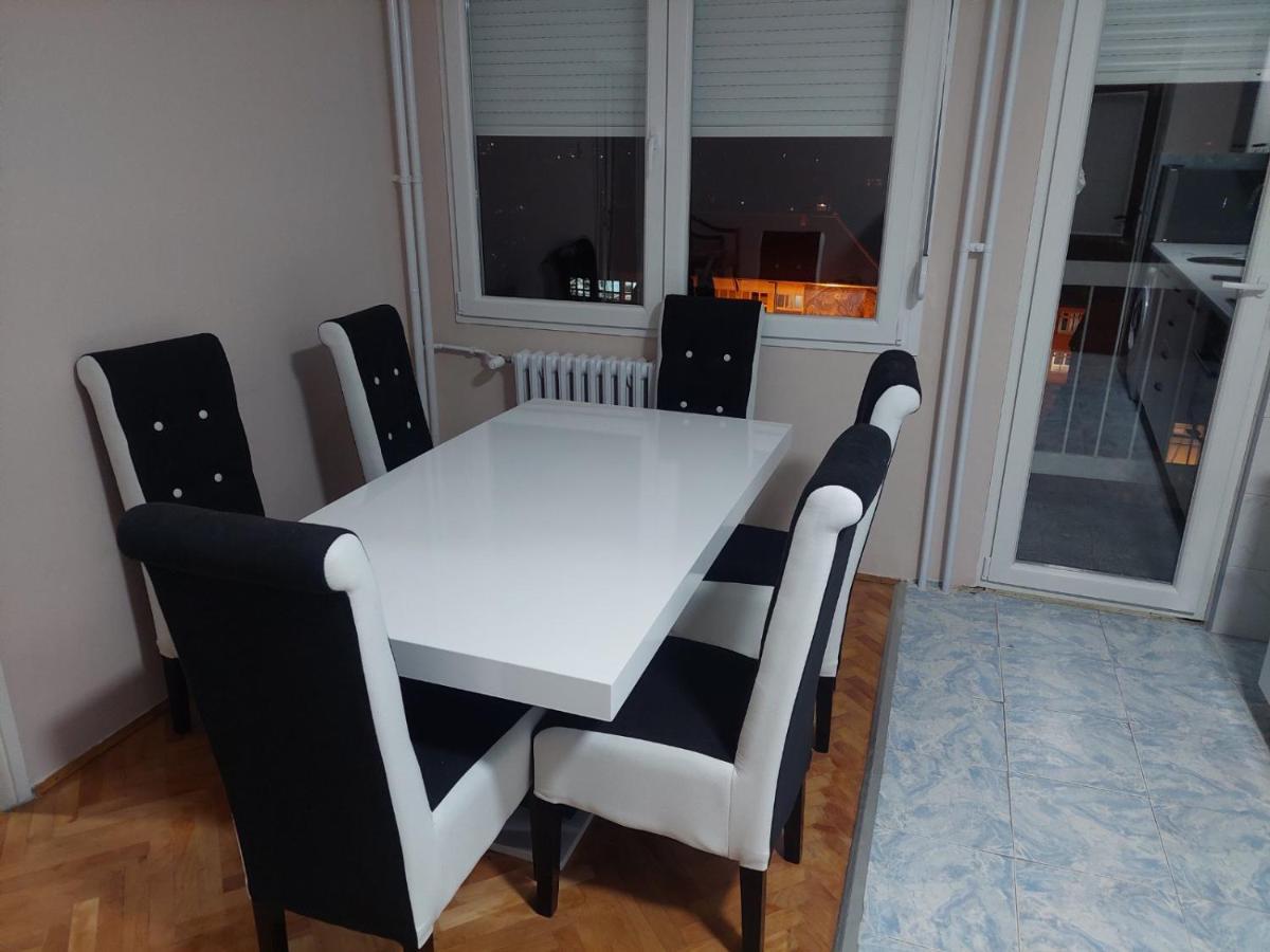 Rajna Apartment Pirot Luaran gambar