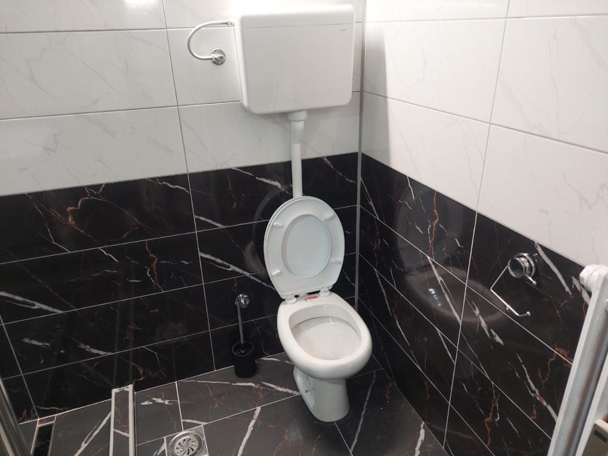 Rajna Apartment Pirot Luaran gambar