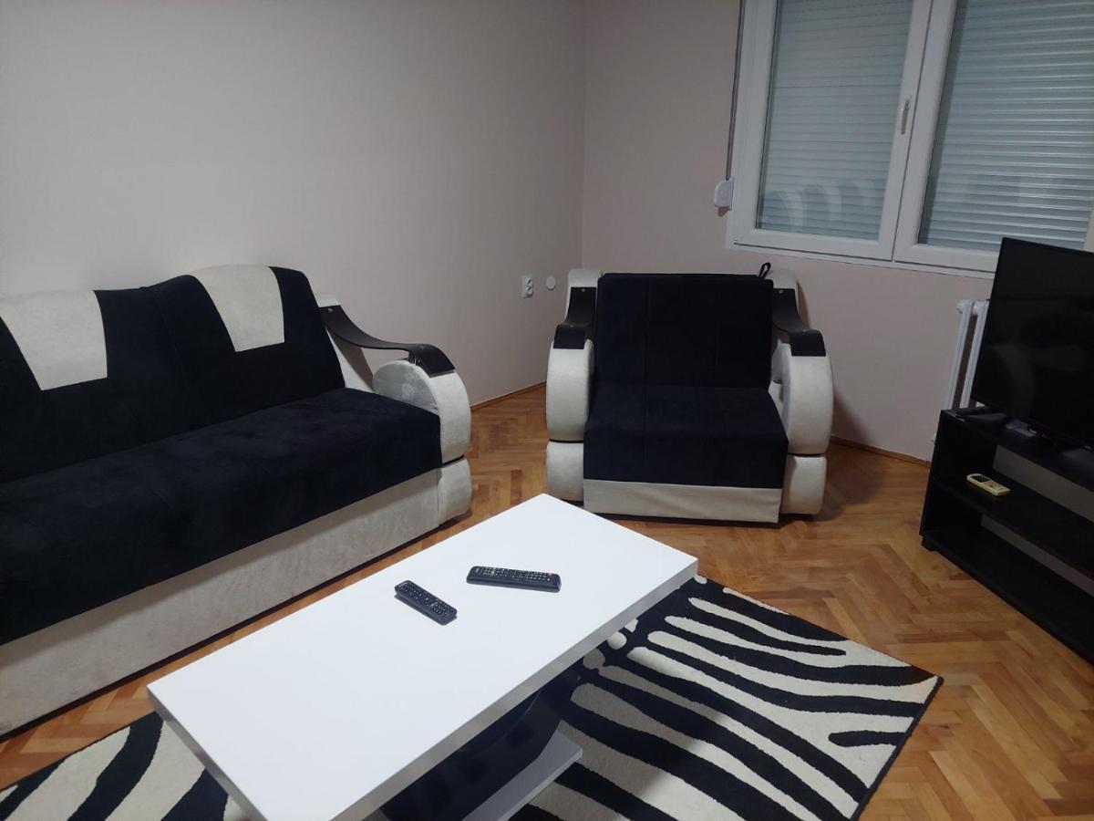 Rajna Apartment Pirot Luaran gambar