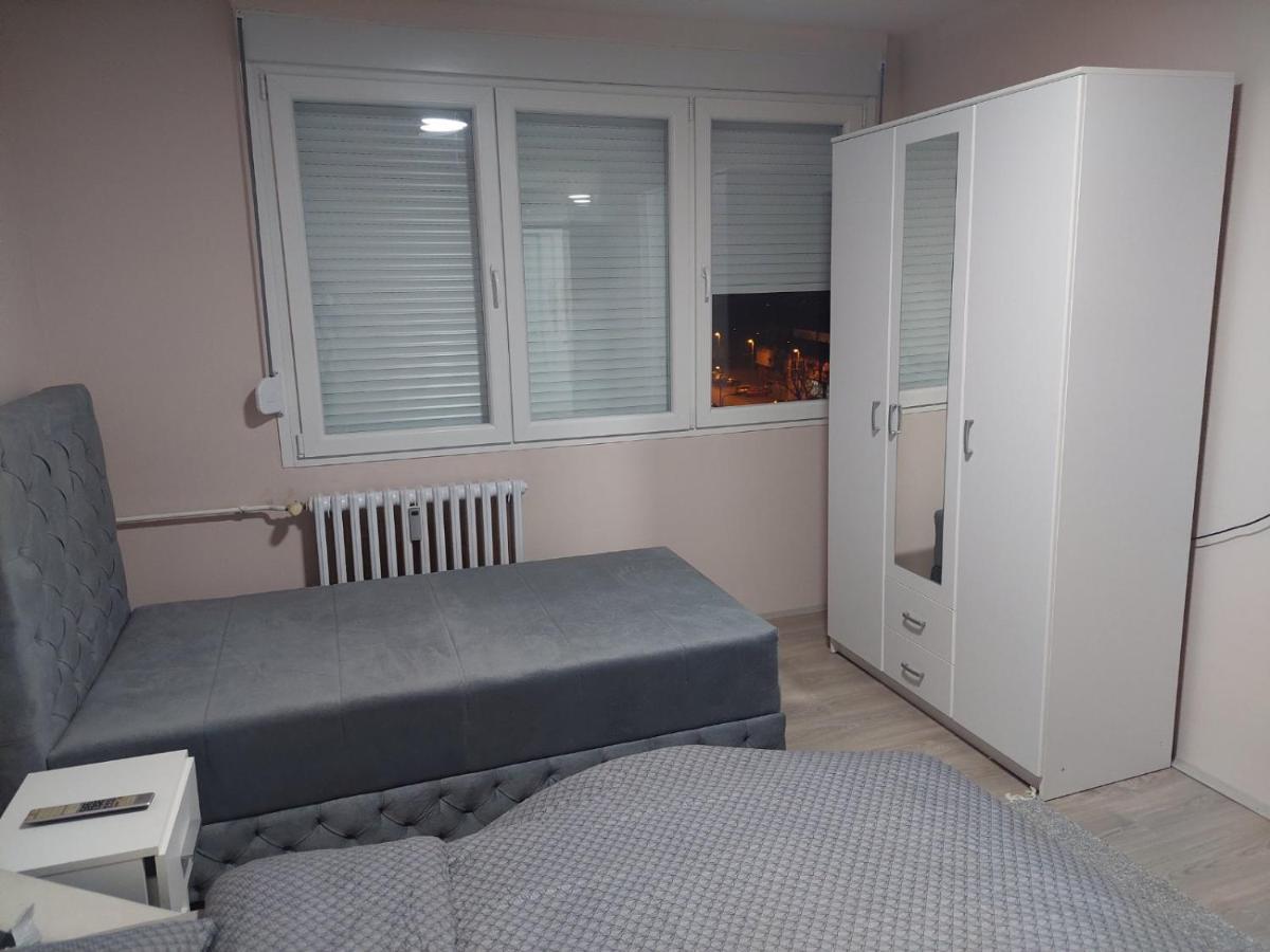 Rajna Apartment Pirot Luaran gambar